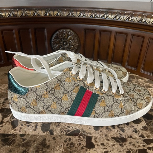 REPOSH Women's Ace GG Supreme Sneaker with Bees - Picture 1 of 5